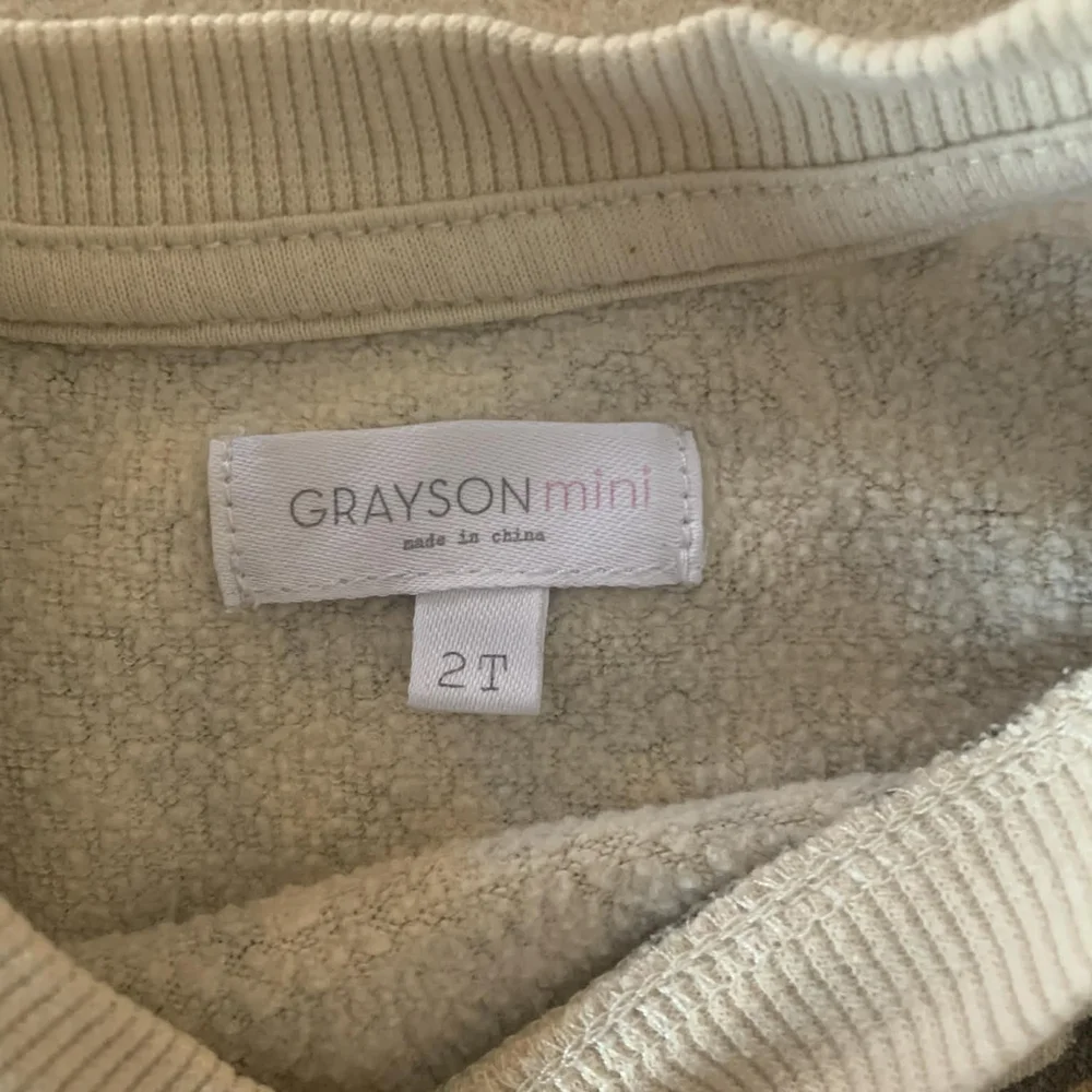 Grayson Mini Leopard Print Puff Sleeve Sweatshirt 2T‎